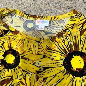 LulaRoe tunic shirt with belt medium